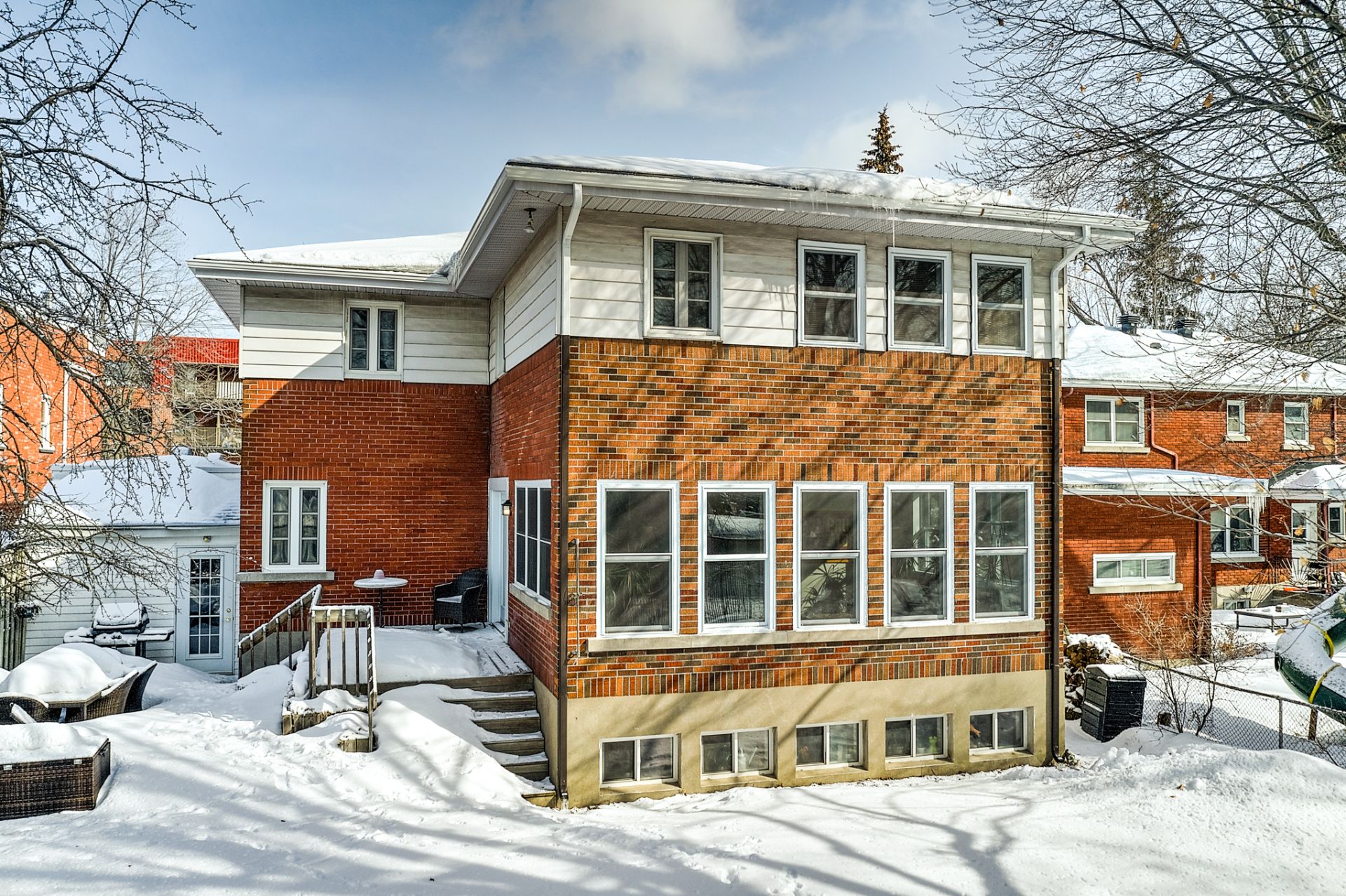 Superbe maison familiale en plein coeur du VieuxLongueuil Joli Joli