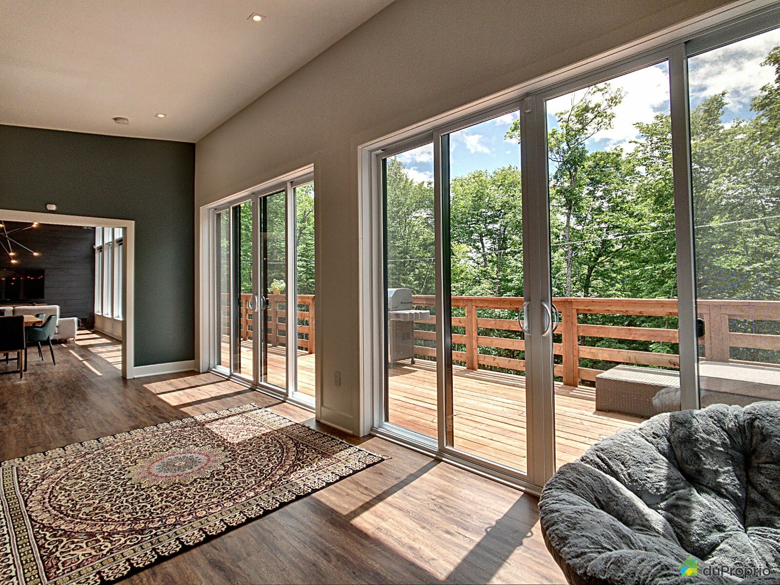 Cette résidence toute neuve de MorinHeights est parfaite pour les