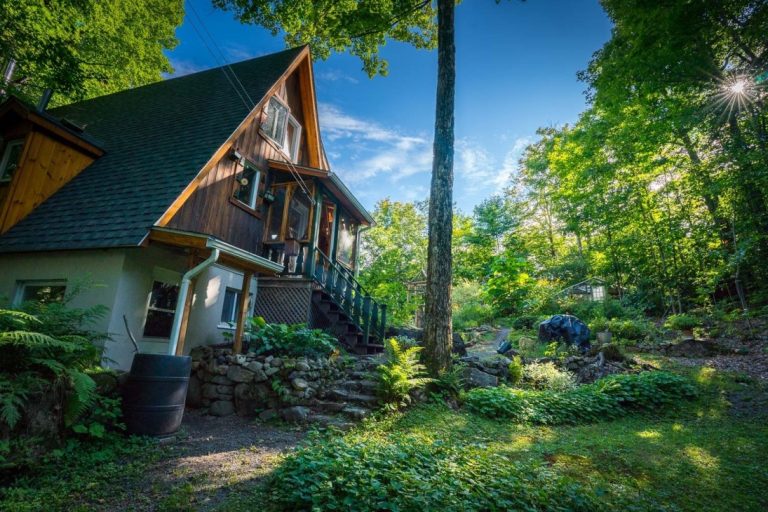 Charmante et chaleureuse propriété de rêve à SaintAdolphed'Howard