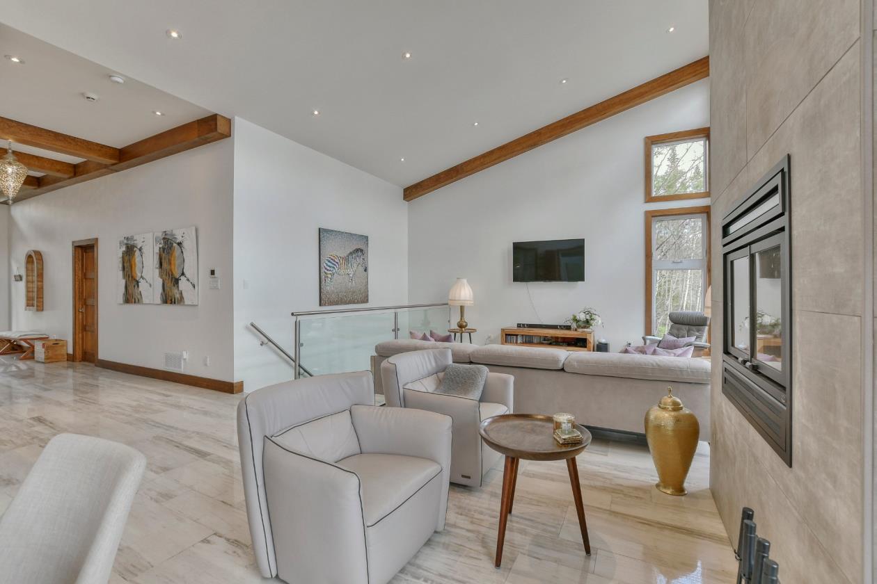 Ravissante maison au bord du majestueux lac Ouareau à NotreDamedela