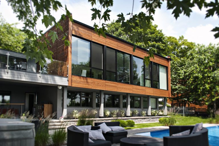 Résidence rue de l'Anse un avantaprès d'une maison des années 70 à