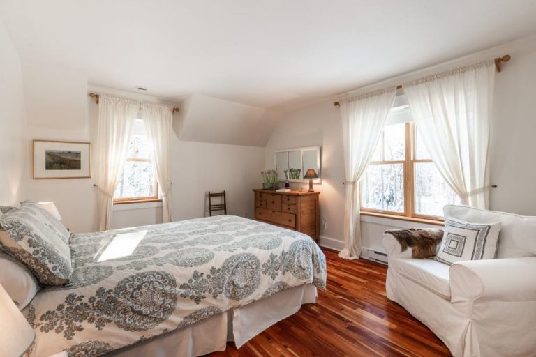 Cette maison située BoltonOuest a absolument tout pour vous charmer