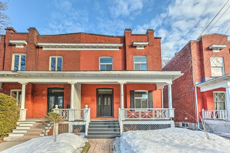 Magnifique semidétaché centenaire à StLambert Joli Joli Design