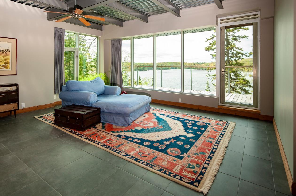 Chalet d'architecte au design unique en vente à SainteMargueritedu