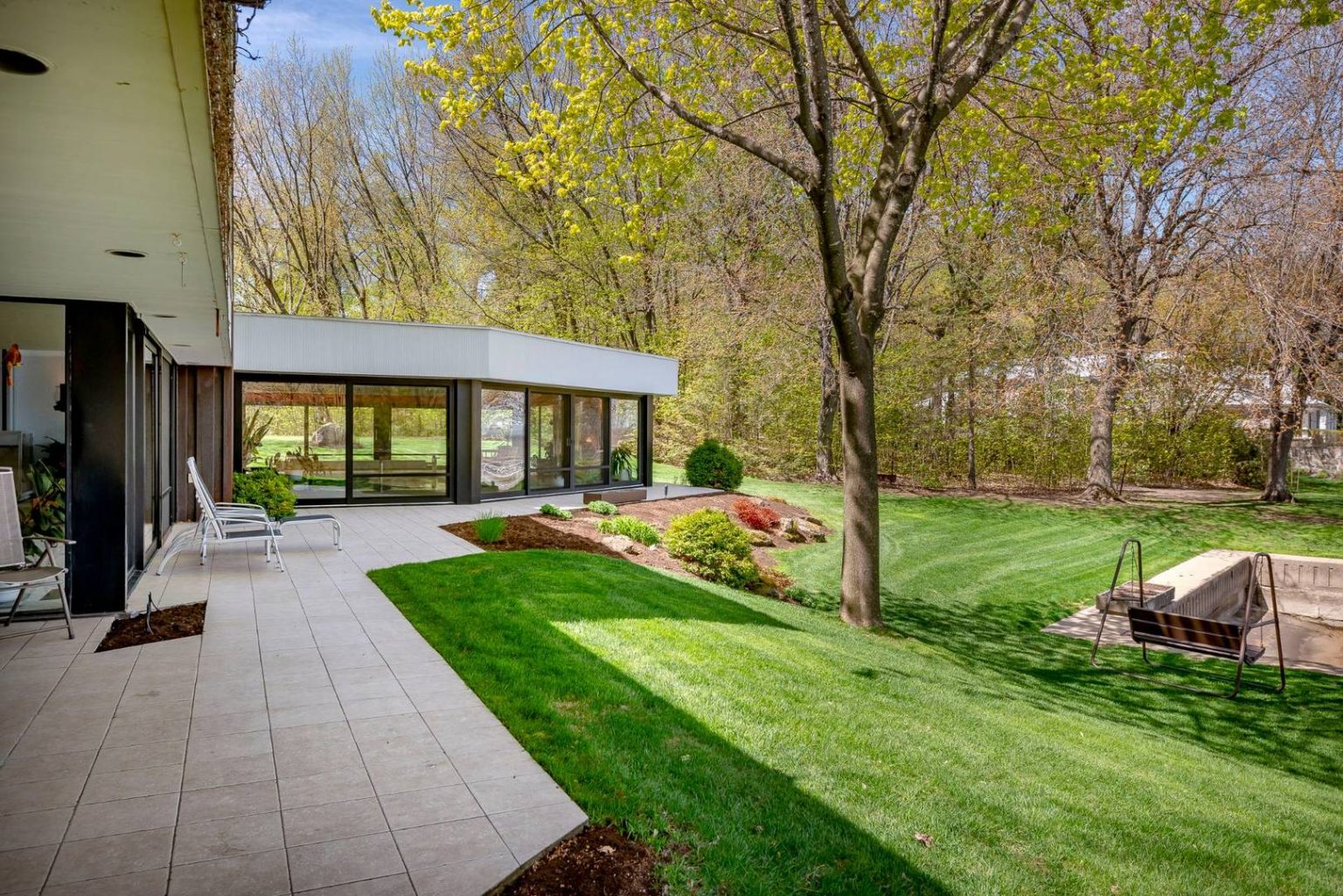 Prestigieuse maison au bord de l'eau à vendre à VaudreuilsurleLac