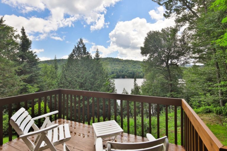 Coup de coeur pour ce cottage sur 3 étages situé à IvrysurleLac dans