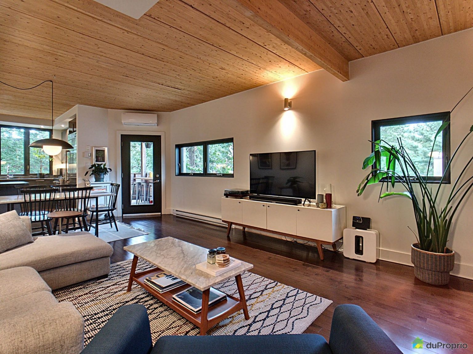 Magnifique condo à aire ouverte dans le quartier PointeSaintCharles