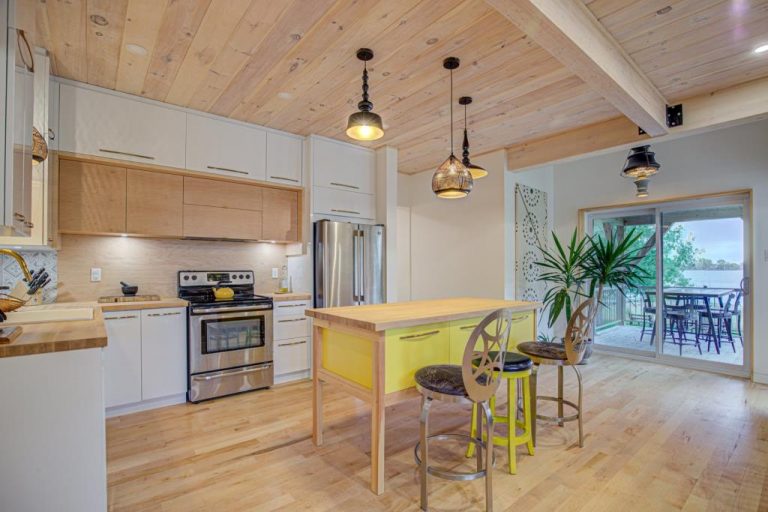 Impressionnante propriété au design original et unique à SaintBlaise