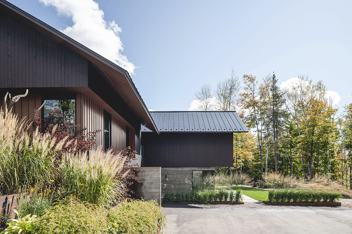 Splendide résidence multi générationnelle à Saint-Sauveur dans les ...