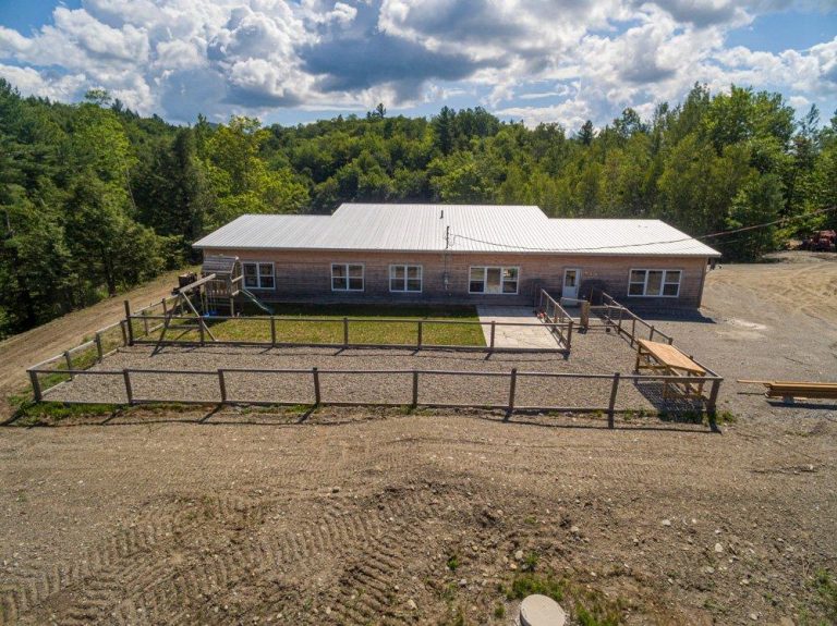 Magnifique domaine de 73,87 acres avec fermette à BoltonOuest Joli