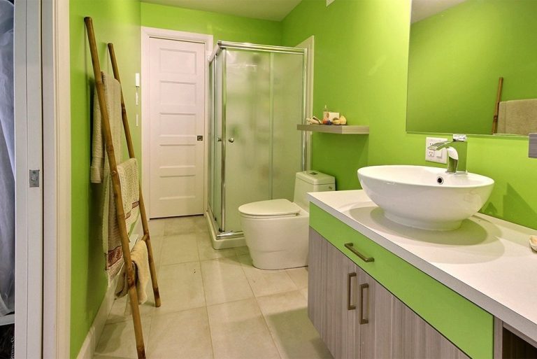 Intéressante maison écologique dans la ville de FossambaultsurleLac