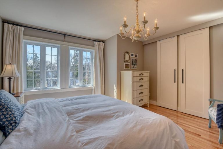 Chaleureuse maison dans le secteur Crawford Park du quartier Verdun à