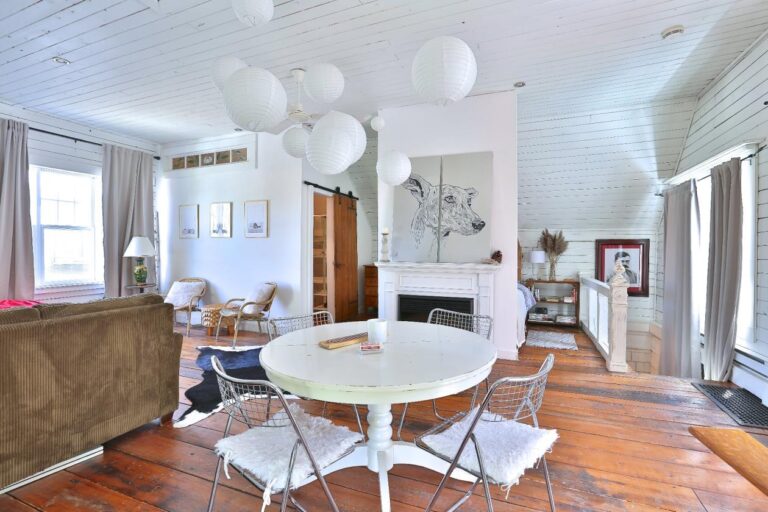 Accueillante propriété offrant de nombreuses possibilités à Ayer's