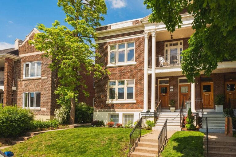 Condo avec beaucoup de cachet au rezdechaussée d'un duplex du