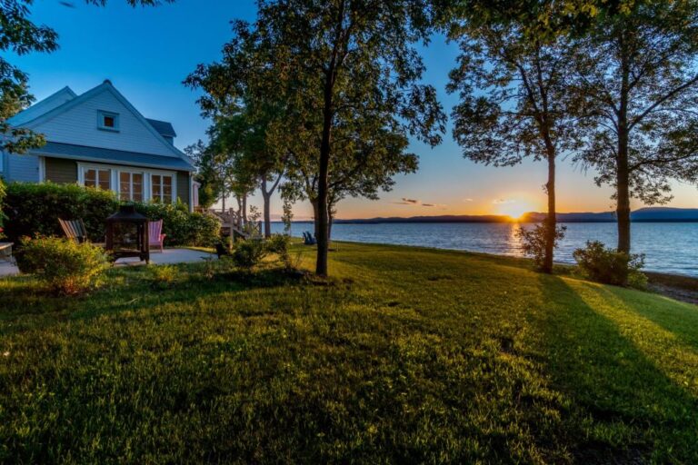 Maison Ancestrale A Vendre Berthier Sur Mer