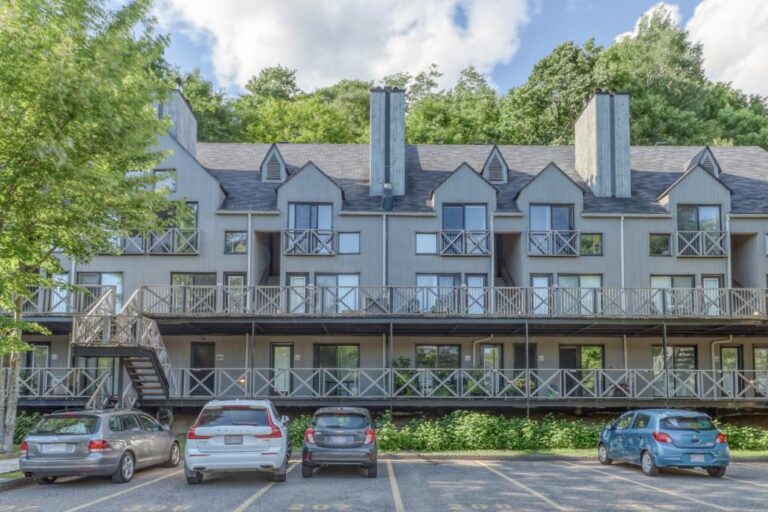 Élégante unité de condo à Piedmont dans les Laurentides Joli Joli Design