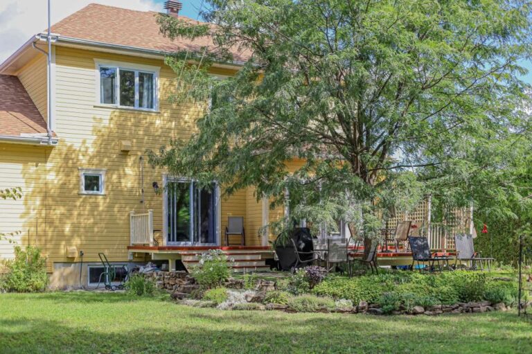 Accueillante propriété entretenue avec soin à SaintCypriende