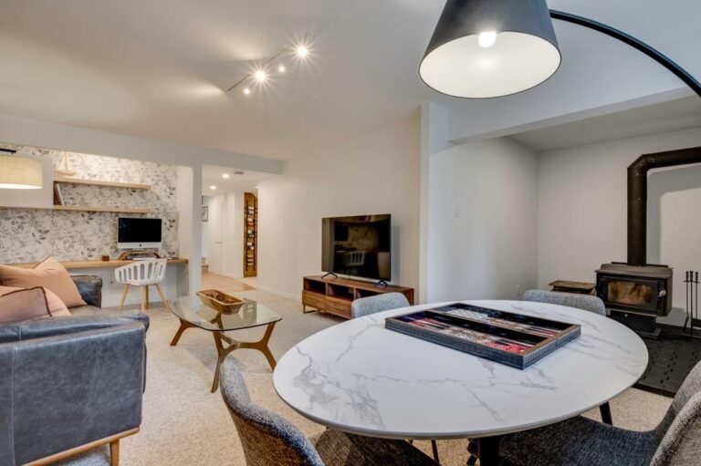 Charmante maison sur le terrain du golf Balmoral à MorinHeights dans