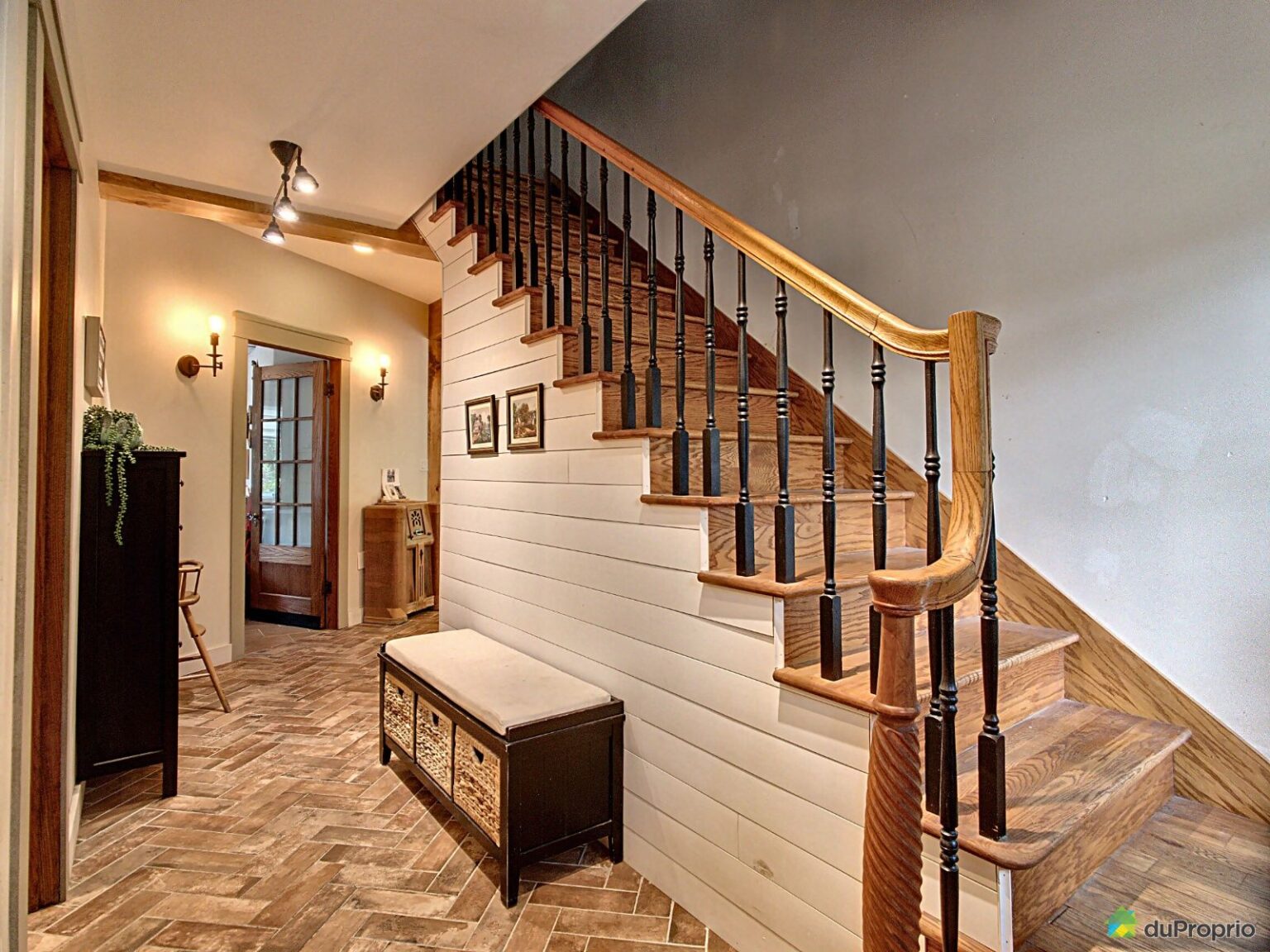 Belle maison bigénérationnelle à NotreDameduMontCarmel en Mauricie