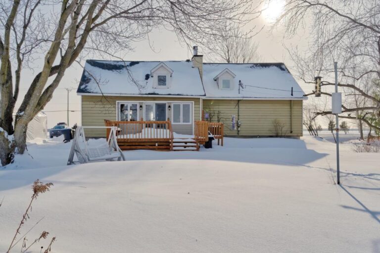 Accueillante maison ancestrale à SainteBrigided'Iberville en