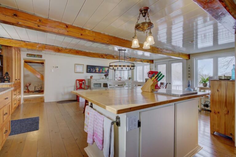 Accueillante maison ancestrale à SainteBrigided'Iberville en