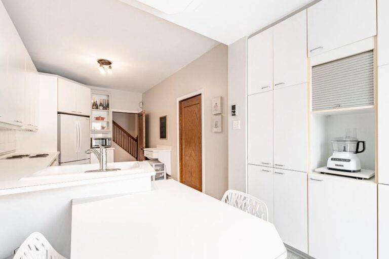 Accueillante maison à étages dans le quartier NotreDamedeGrâce à