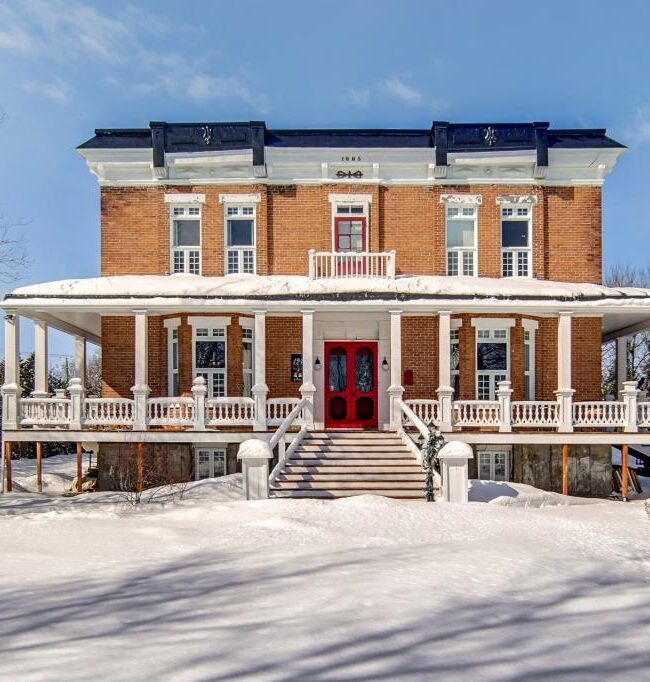 Splendide condo réparti sur 2 étages dans le quartier Hochelaga