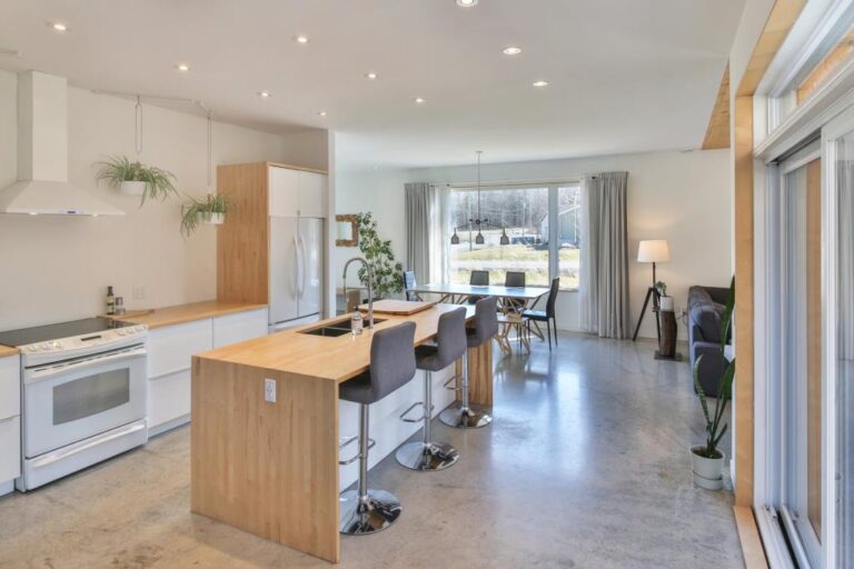 Coup de coeur pour cette maison contemporaine de SaintJoachimdeShefford en Estrie Joli Joli