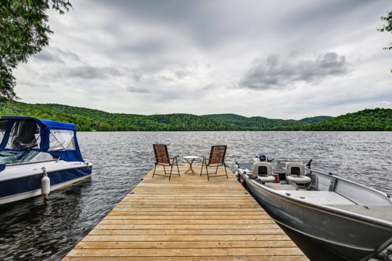 Charmant chalet au bord de l'eau à Barkmere dans les Laurentides Joli