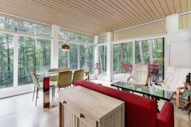 Impressionnant chalet à SaintDenisdeBrompton en Estrie Joli Joli