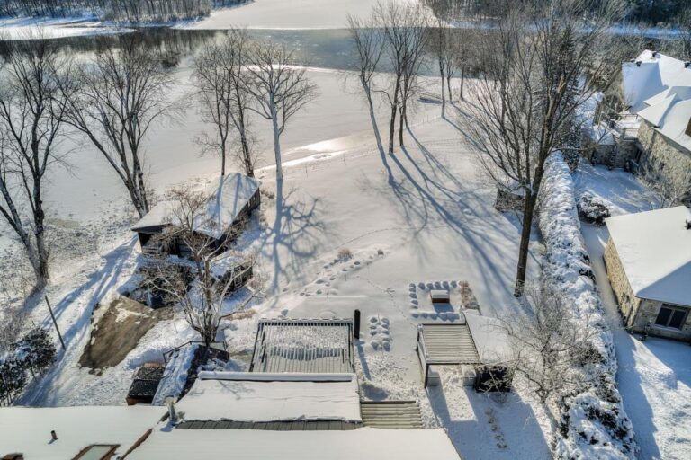 Majestueuse résidence sur l'Île Morris à Boisbriand Joli Joli Design