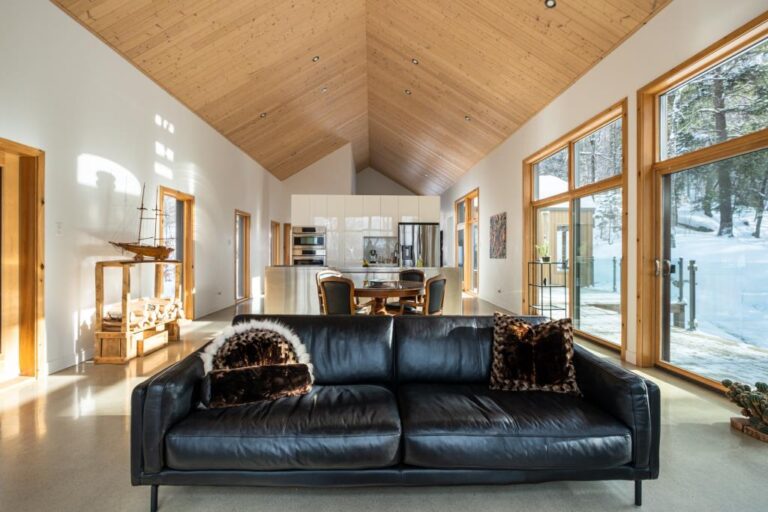 Maison au design architectural contemporain dans les Laurentides - Joli ...