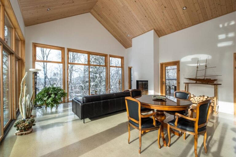 Maison au design architectural contemporain dans les Laurentides - Joli ...
