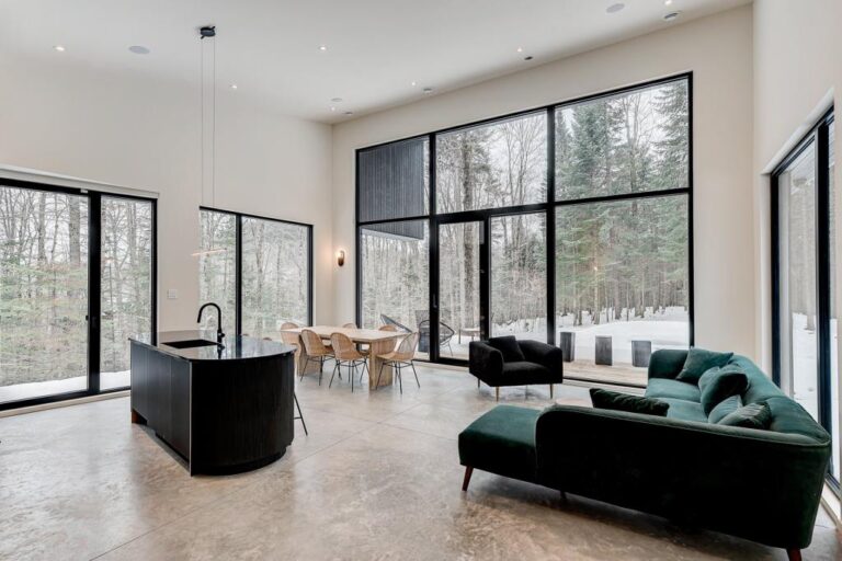 Construction 2022 en pleine nature à SaintÉtiennedeBolton en Estrie