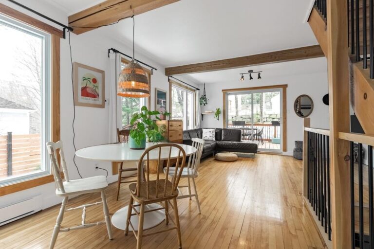 Charmante maison rénovée à FossambaultsurleLac dans la région de la