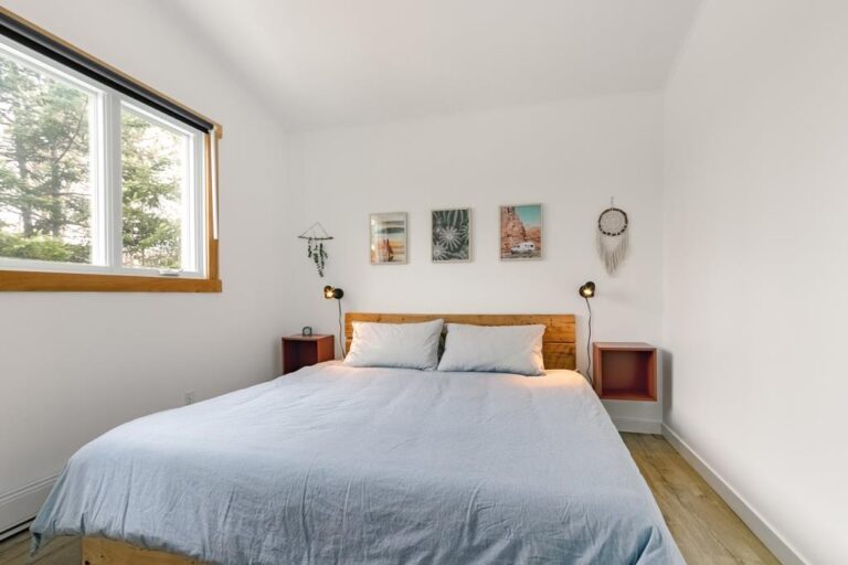 Charmante maison rénovée à FossambaultsurleLac dans la région de la