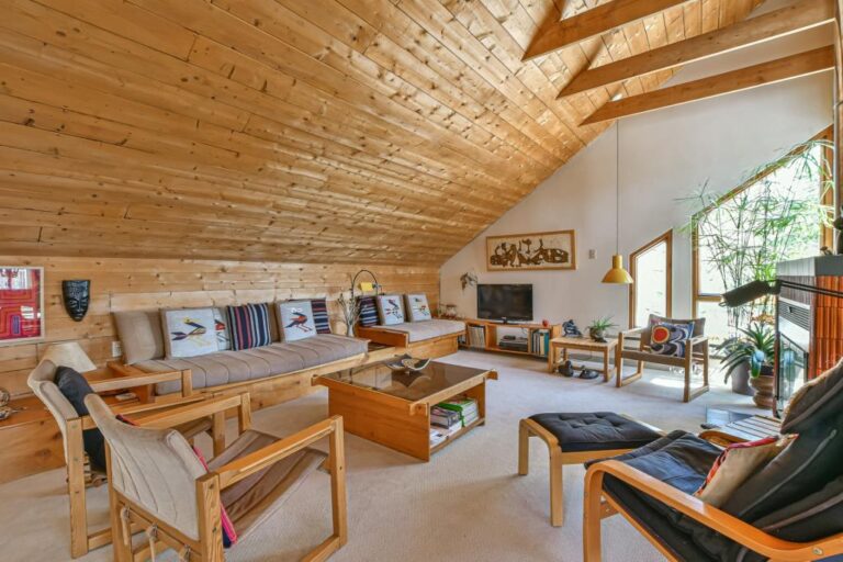 Chaleureux chalet à Saint-Sauveur dans les Laurentides - Joli Joli Design