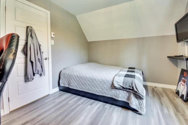 Maison de rêve construite en 2019 à L'AngeGardien en Outaouais Joli