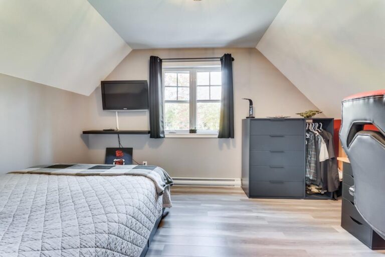 Maison de rêve construite en 2019 à L'AngeGardien en Outaouais Joli