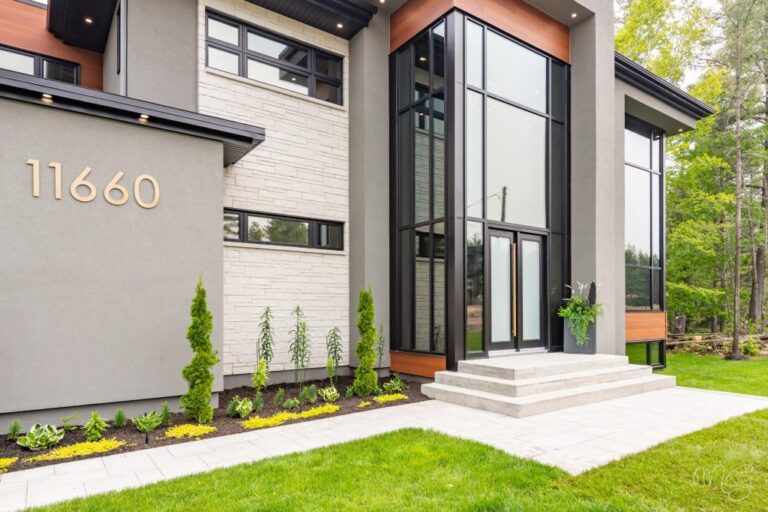 Spectaculaire propriété construite en 2022 à Mirabel Joli Joli Design