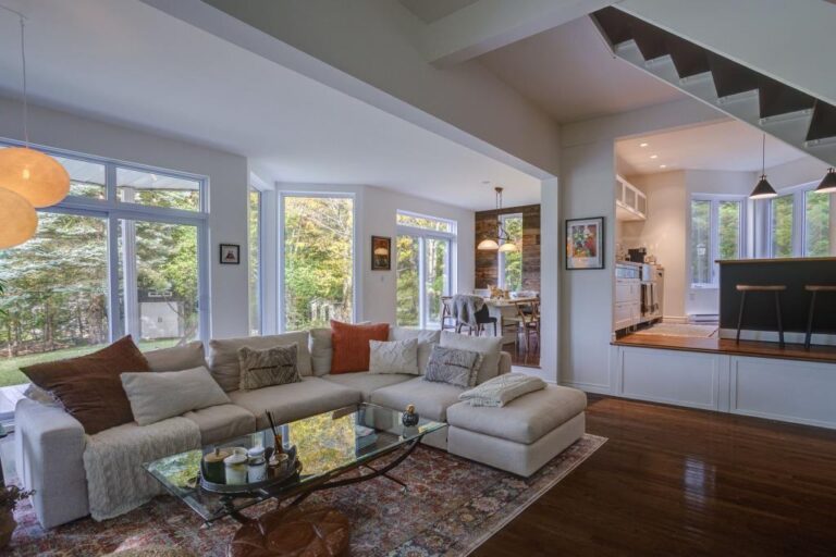 Superbe maison au bord de l'eau à SaintDenisdeBrompton en Estrie