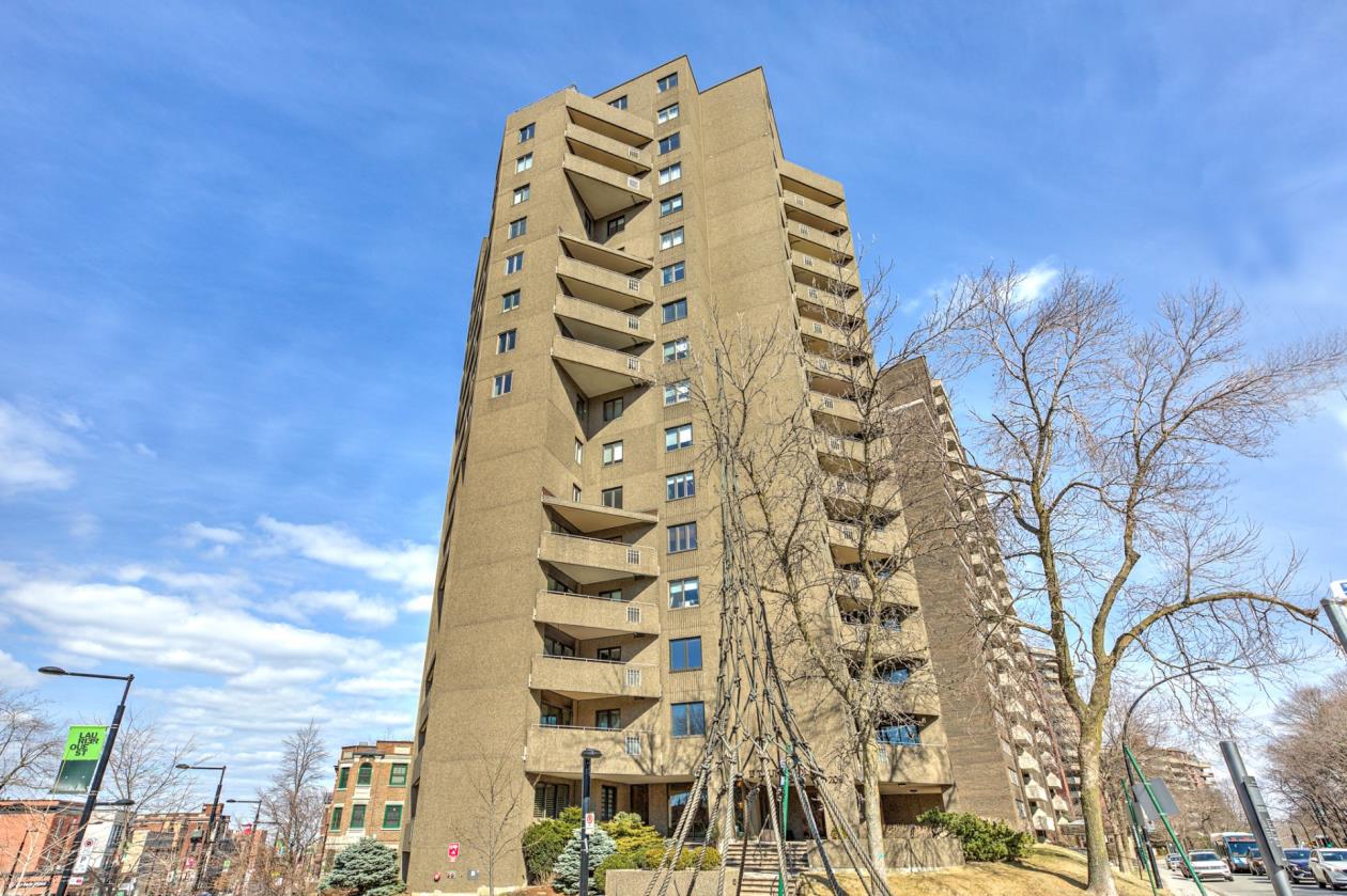 Impeccable unité de condo rénovée dans le quartier Outremont à Montréal