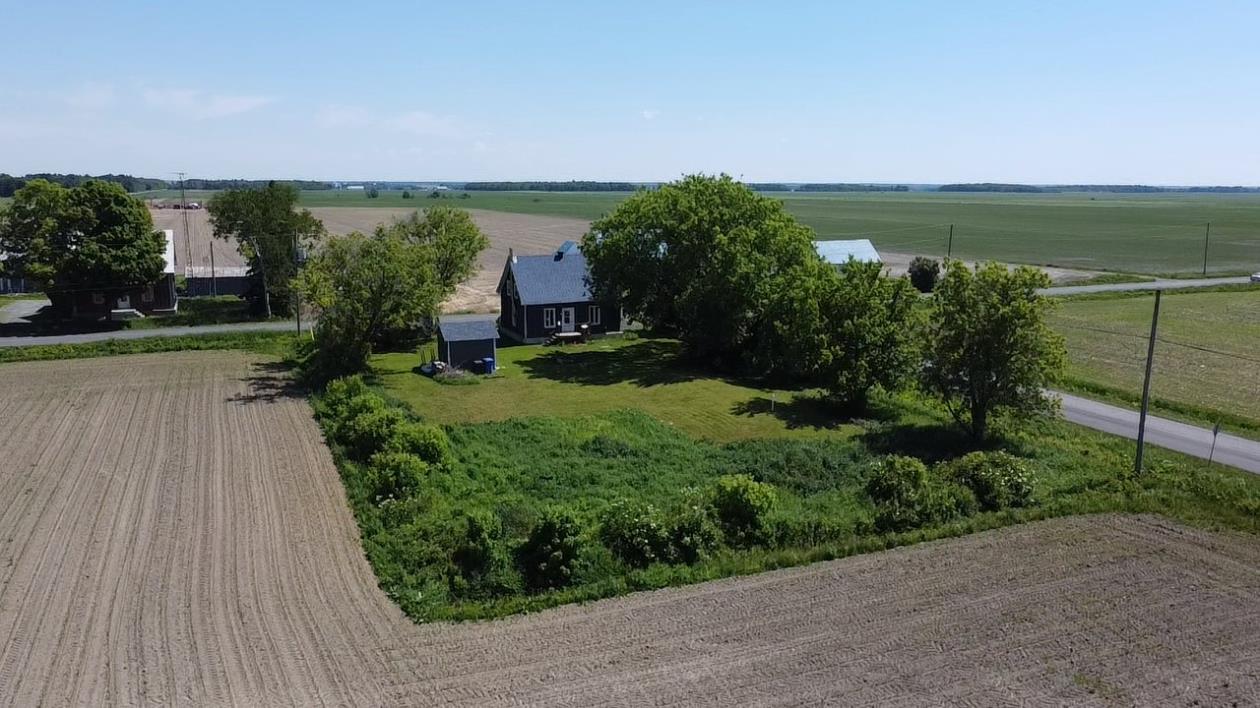 Charmante maison à SaintPierrelesBecquets dans le CentreduQuébec
